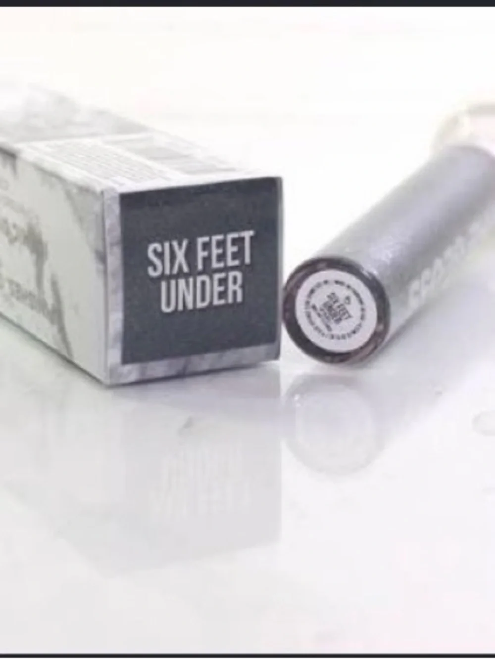 Jeffree Star SIX FEET UNDER  Lip Gloss - Iridescent Shine